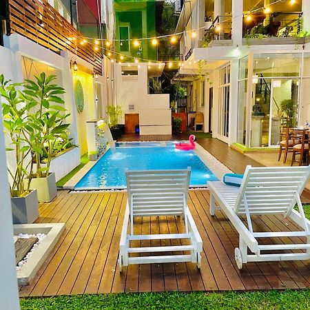 8 Plus Motels ネゴンボ エクステリア 写真
